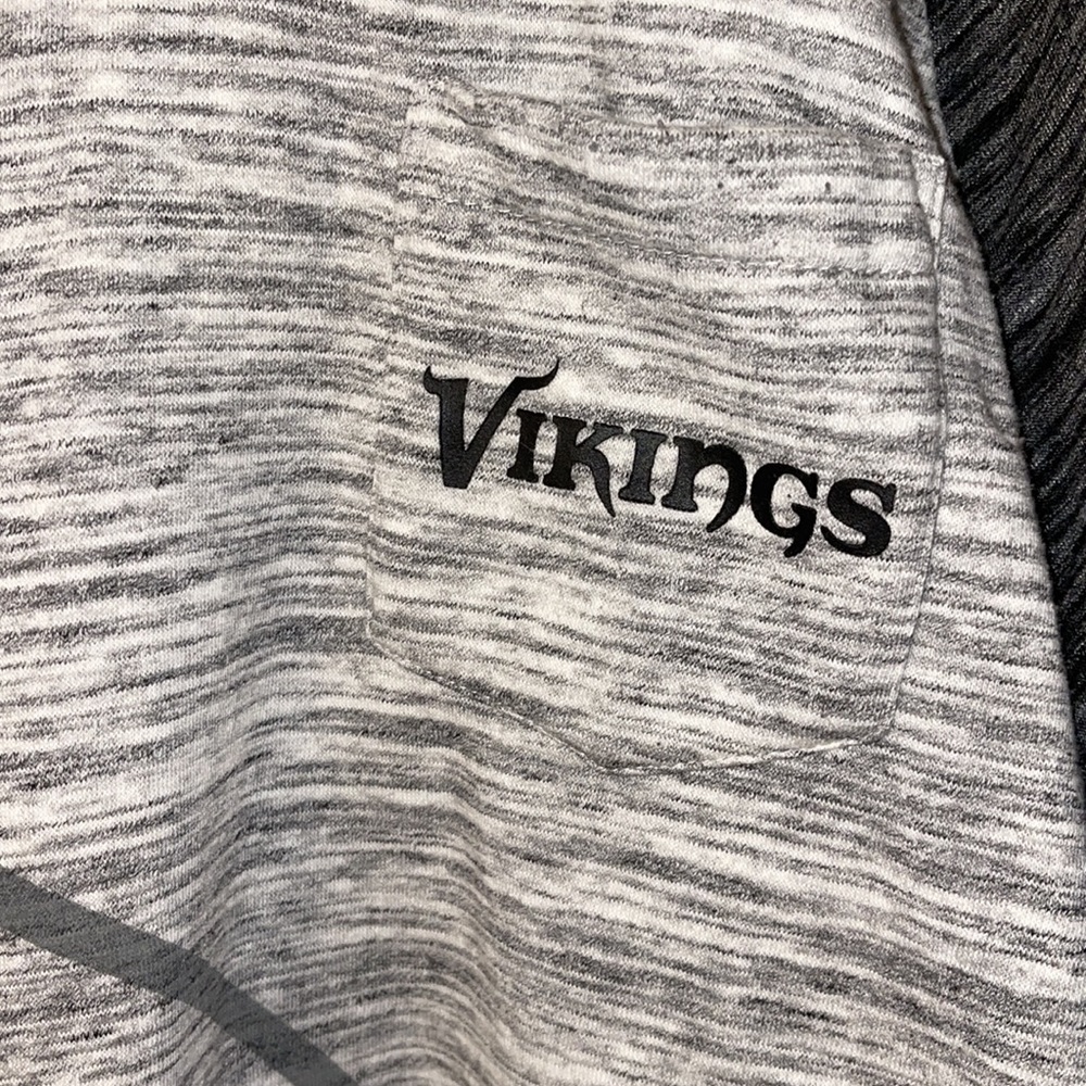Good condition Vikings mens hoodie